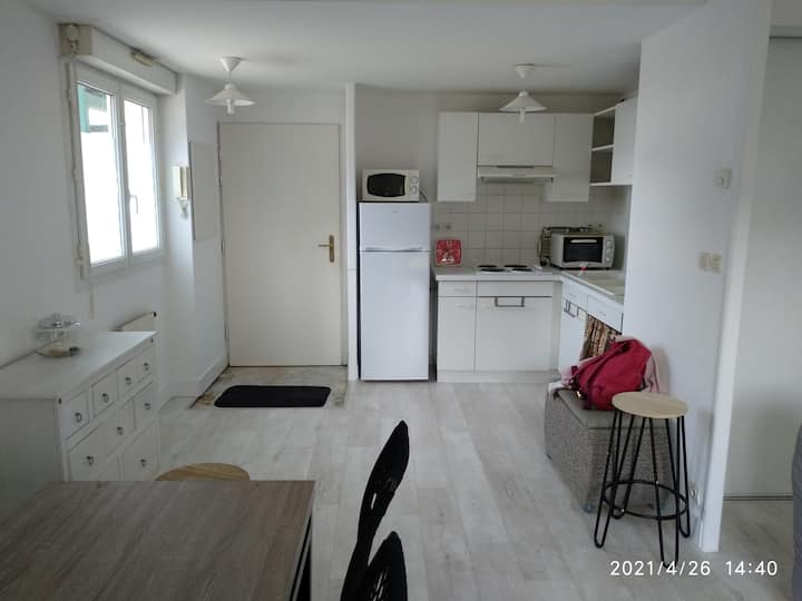 Studio (1 Seul Lit En 140) - Trignac