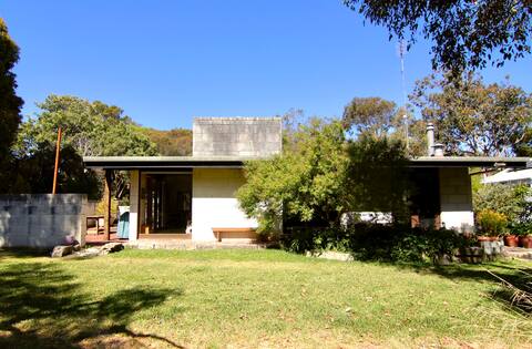 Tawarri Bushland Retreat (main house)