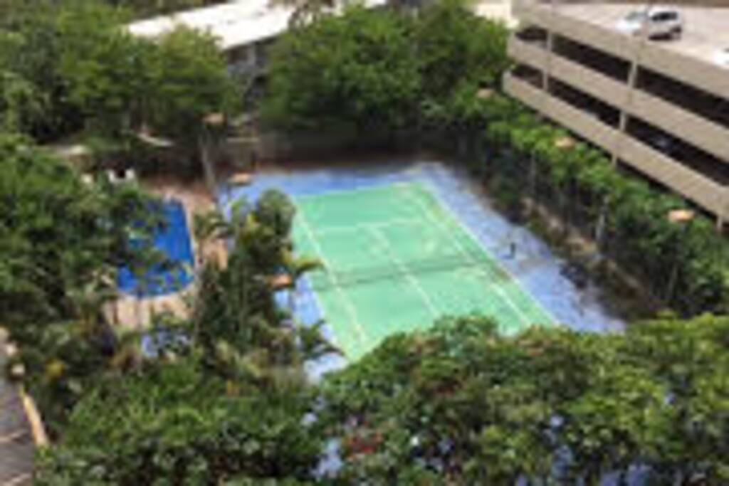 Pool and Jacuzzi