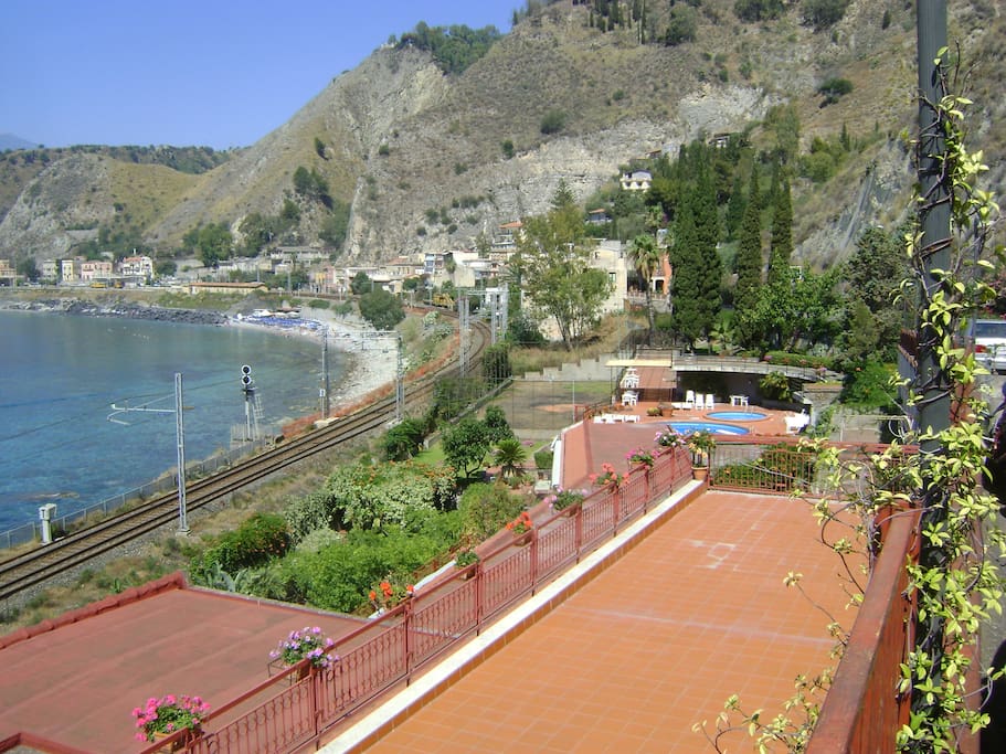 Vista del residence dal parcheggio