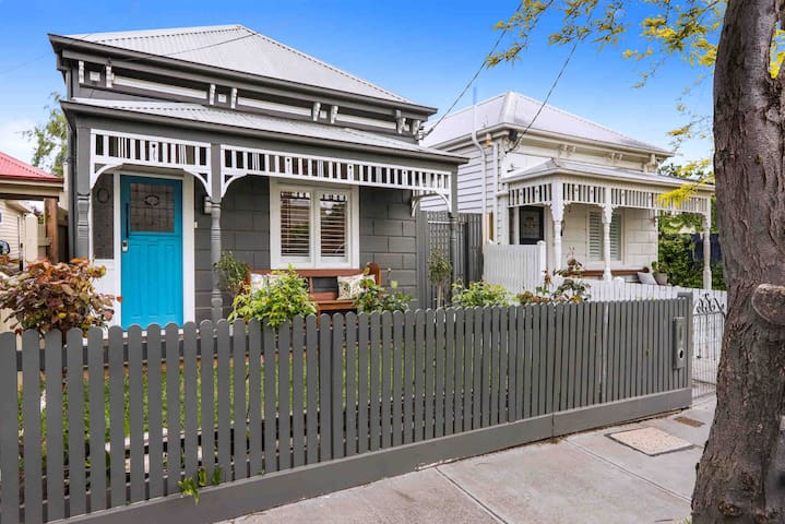 Victorian West Beauty 7km from CBD gallery image 4