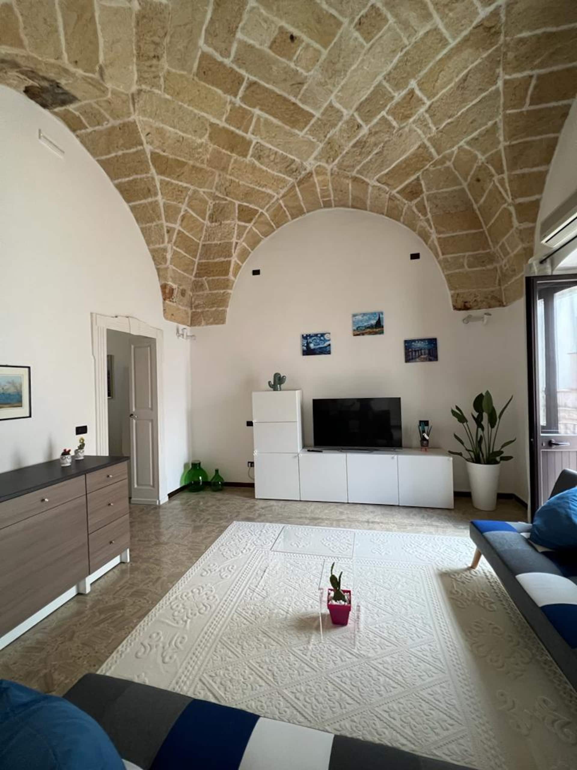 Typical Salento house ”Momò” in the center of Nardò