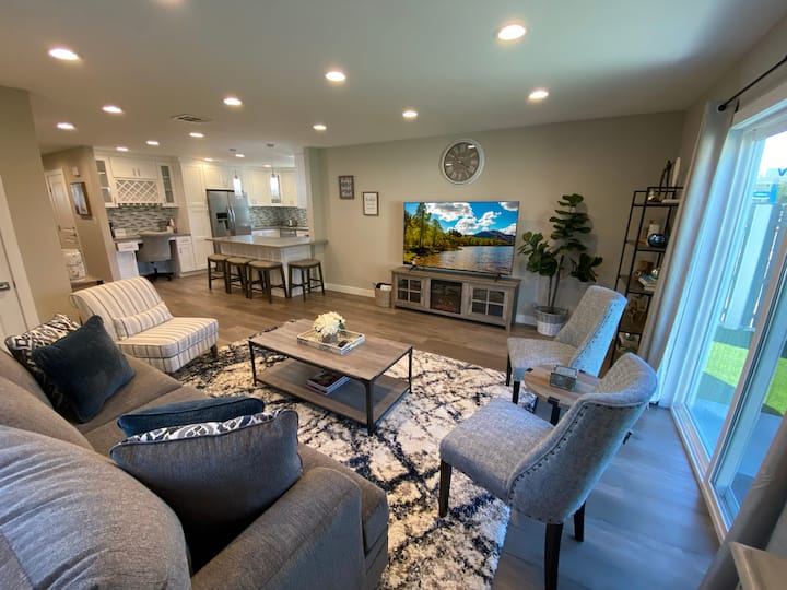 Burbank Luxury 2Story Home with Amazing Views!!! Houses for Rent in