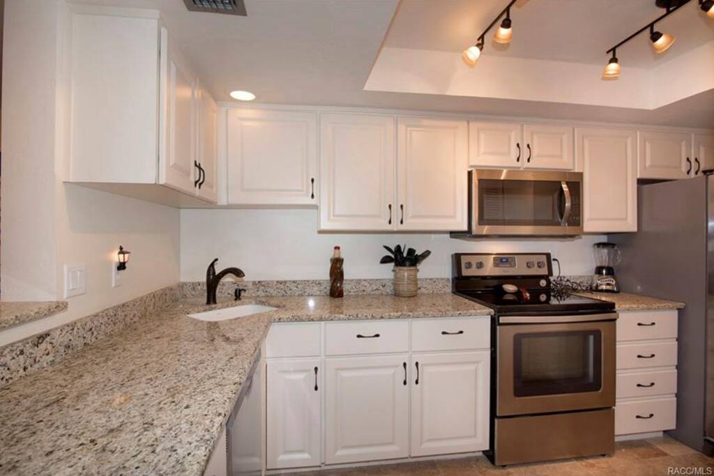 Fully Updated Kitchen W/ Granite Counter Tops & New Stainless Steel Appliances