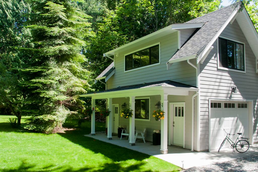 Coach House