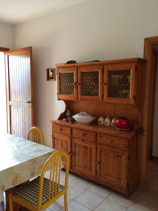 Soggiorno angolo 2 - Credenza