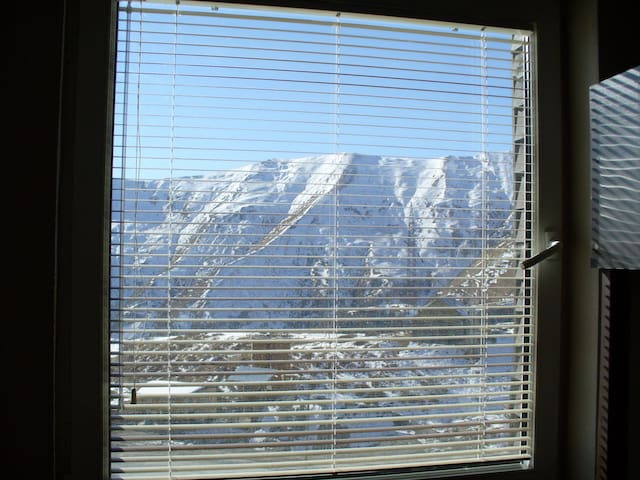 Gudauri "Axis"