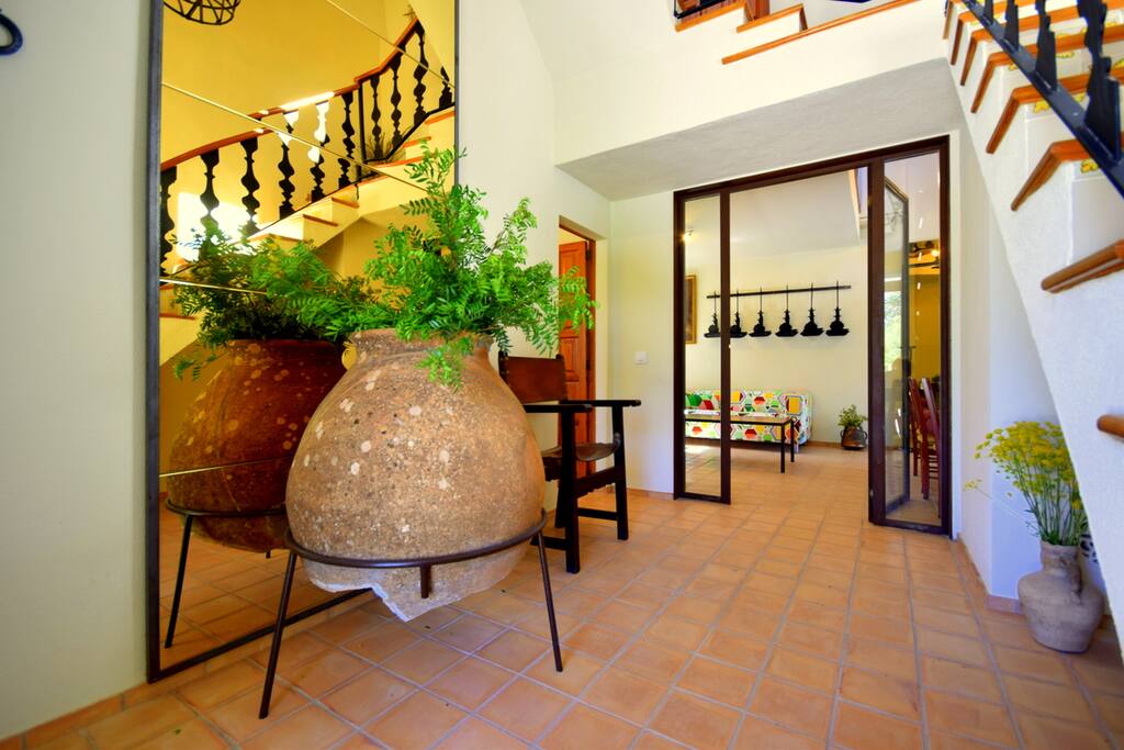 ENTRADA - HALL