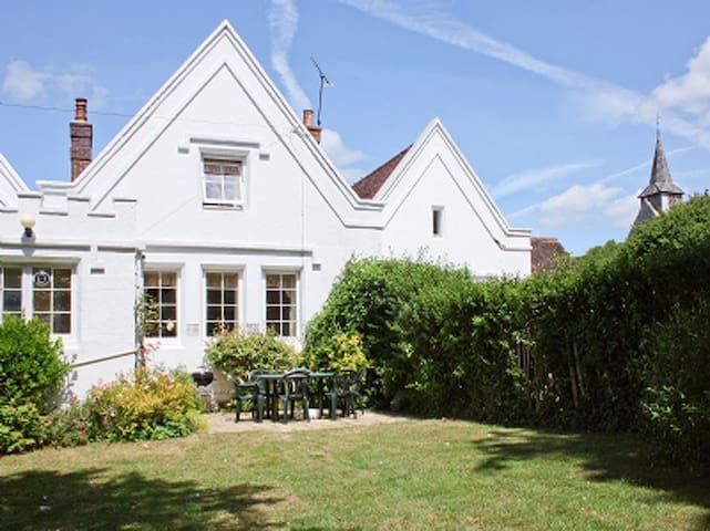 Airbnb Up Marden Holiday Rentals Places To Stay England