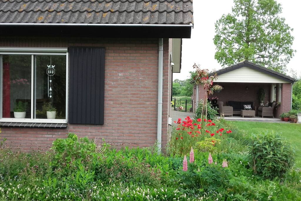 Gastenverblijf met veranda
