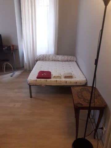 ☄️ Cozy big room in the center with kitchen(C)