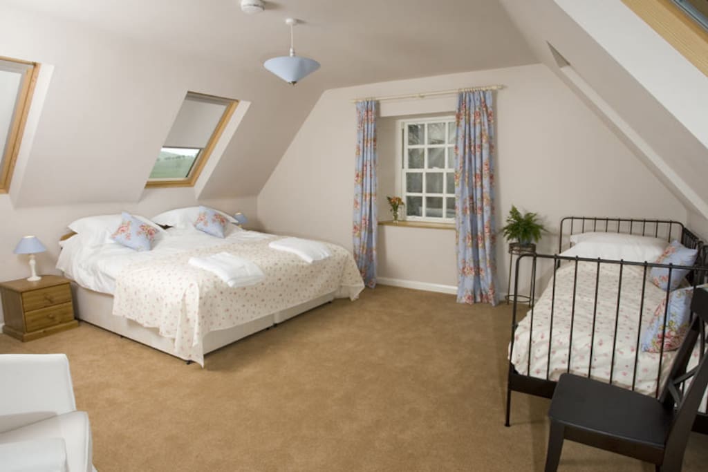 super king and a single or 3 singles bedroom