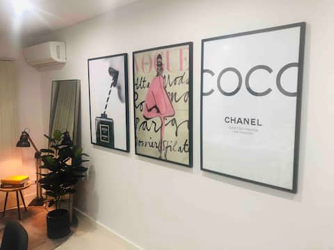 Contemporary & Chic Living In East Vic Park!