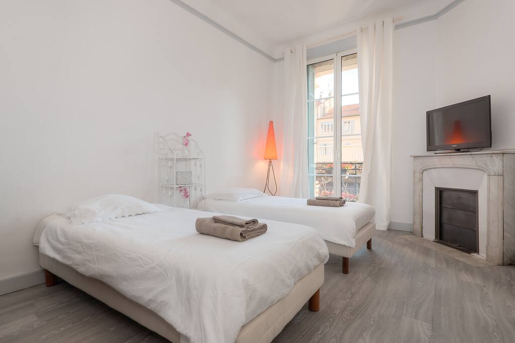 Your beautiful bedroom (n°2)