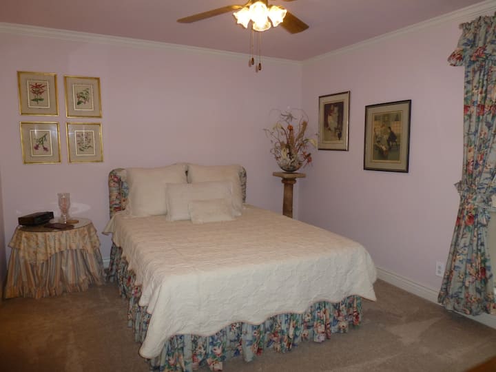 North Dallas Holiday Rentals & Homes Dallas, TX Airbnb