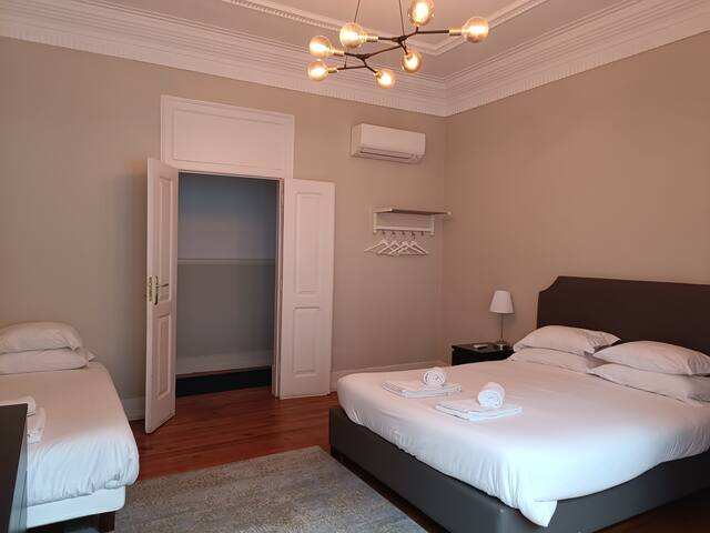 Park Deluxe/6 Rooms/Air Conditioner gallery image 2