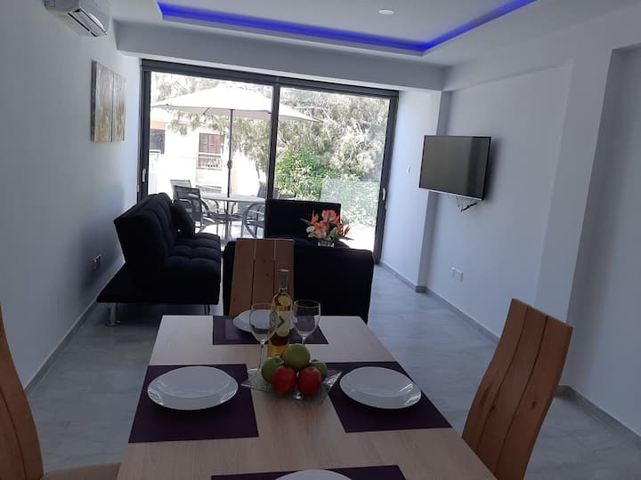 Kato Paphos 1BR near Paphos Harbour/Sea/Beach