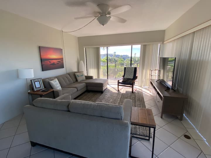 Beachside Oasis At Ocean House- Brand New Pool! - Crescent Beach, FL