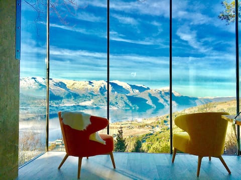 Amazing panoramic tree house Norway