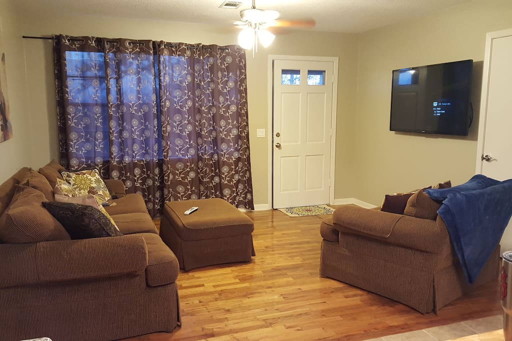 Living Room with 55 inch TV