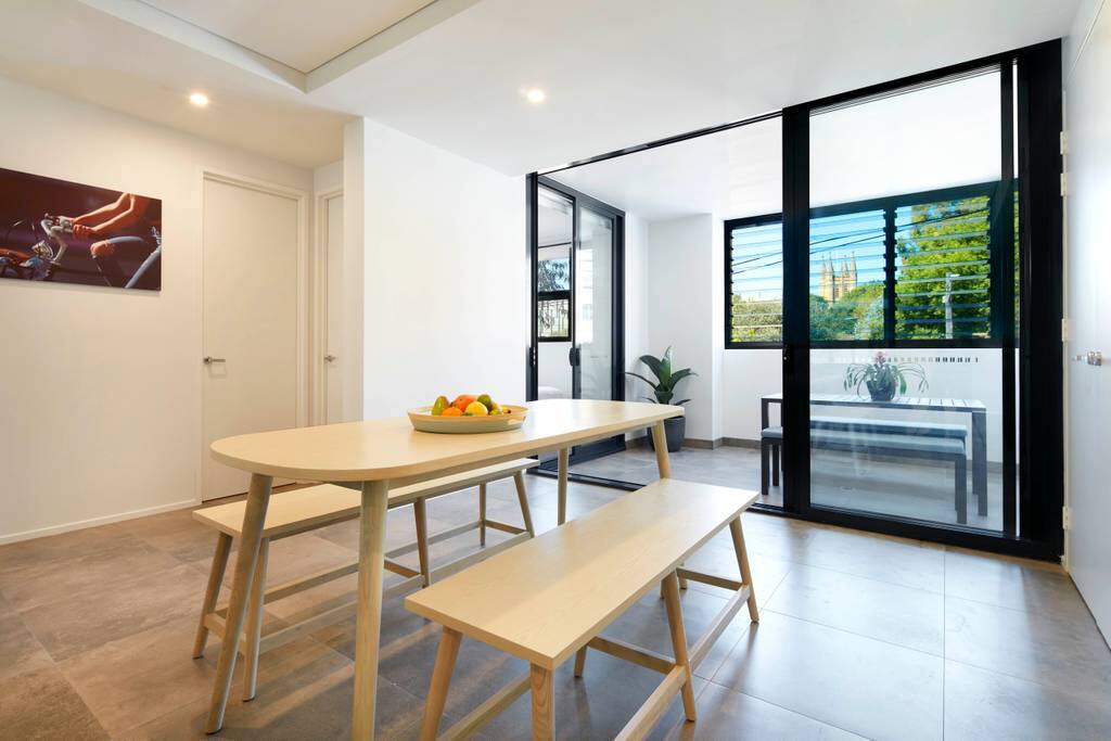 Indoor & Outdoor Dining