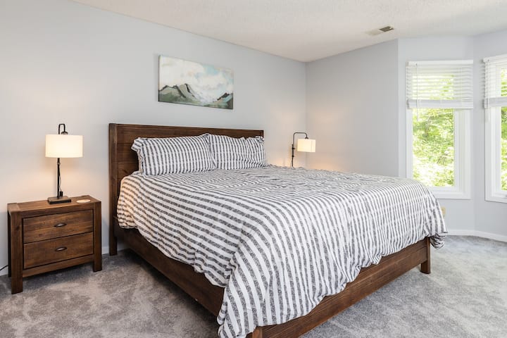 King sized bed in Master Bedroom