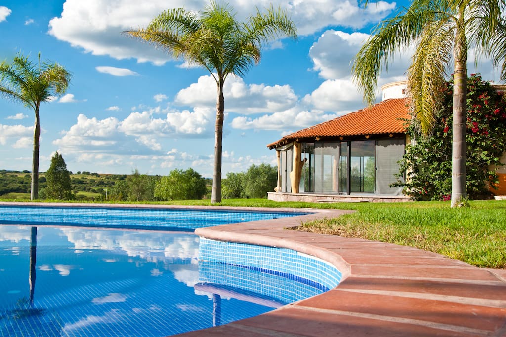 Alberca y la Palapa