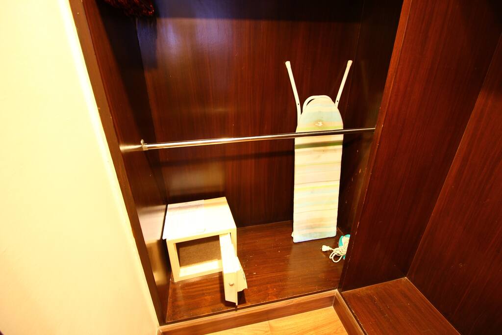 Room Facilities-Safe