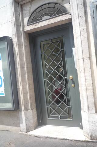 12p. In the Heart of Center gallery image 2