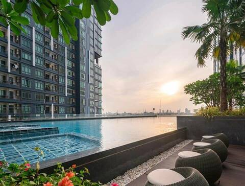 Metro Sky Interchange Condominiums