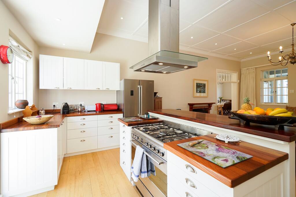 Well equipped open kitchen and braai area outside