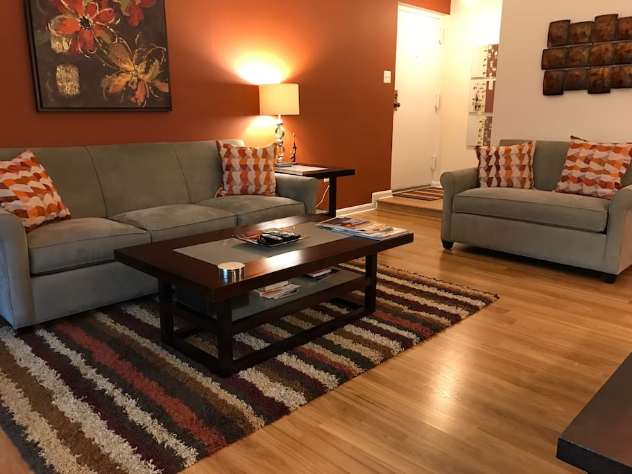 Welcoming sofa with loveseat (pull out bed)