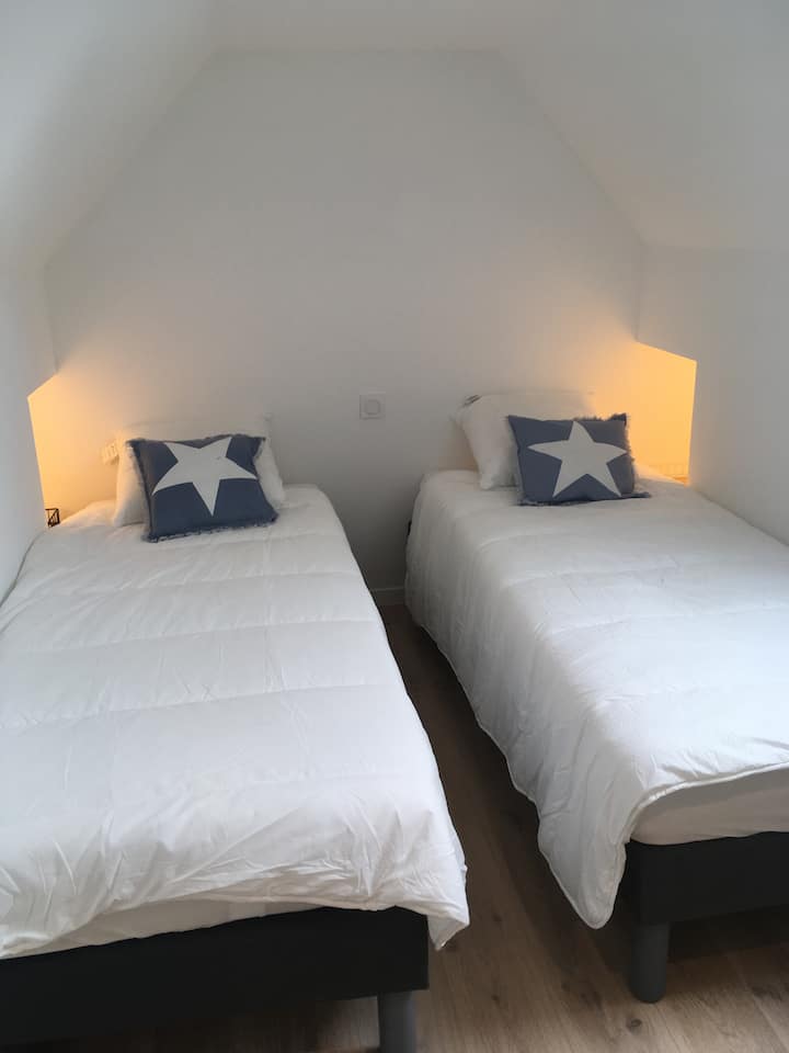 2 מיטות 80 x 200 חדר ילדים