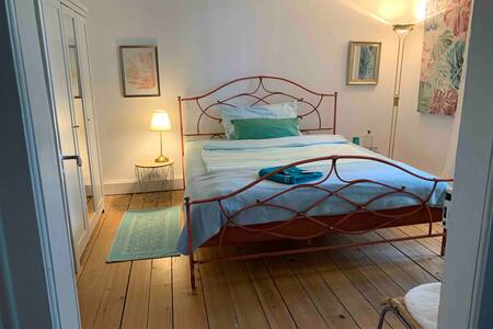 Nice room, garden view with privat guest balcony