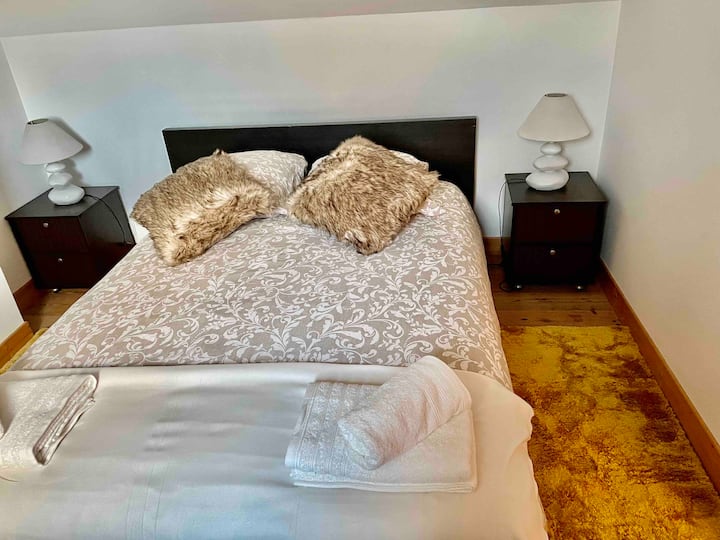 سرير 140 في الطابق الثاني 