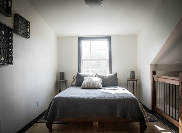 Krevat në katin e sipërm 3