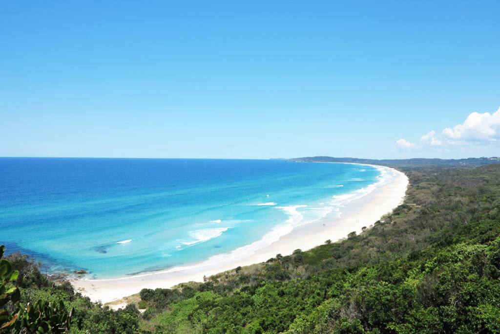 Tallow Beach 450m from the house. Hemmed in by National Park.