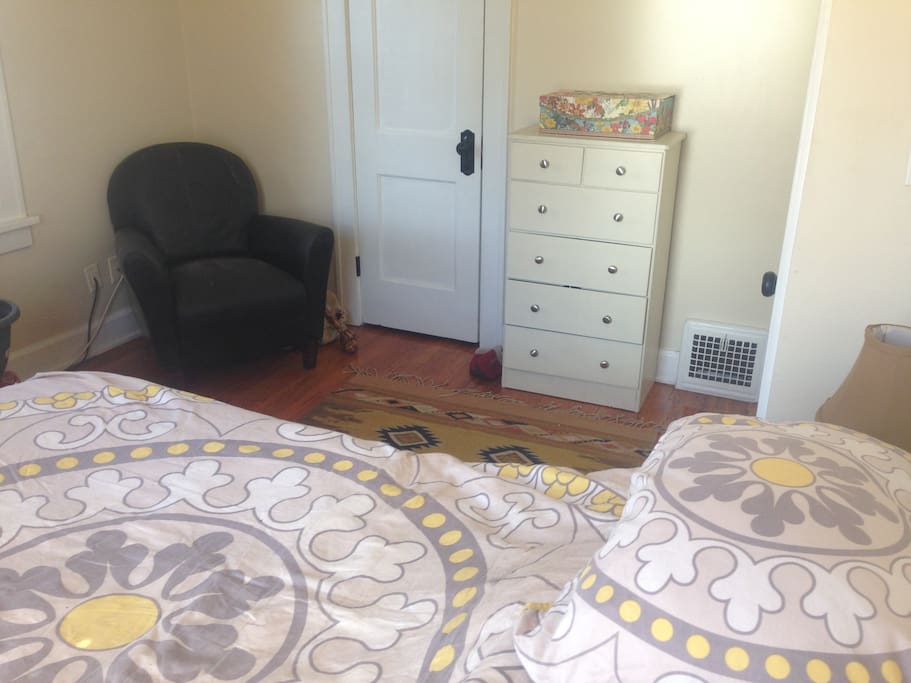 Sunny and quiet second Bedroom has a double bed