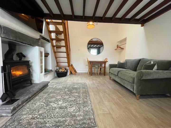 Rural Farm Cottage - Bangor