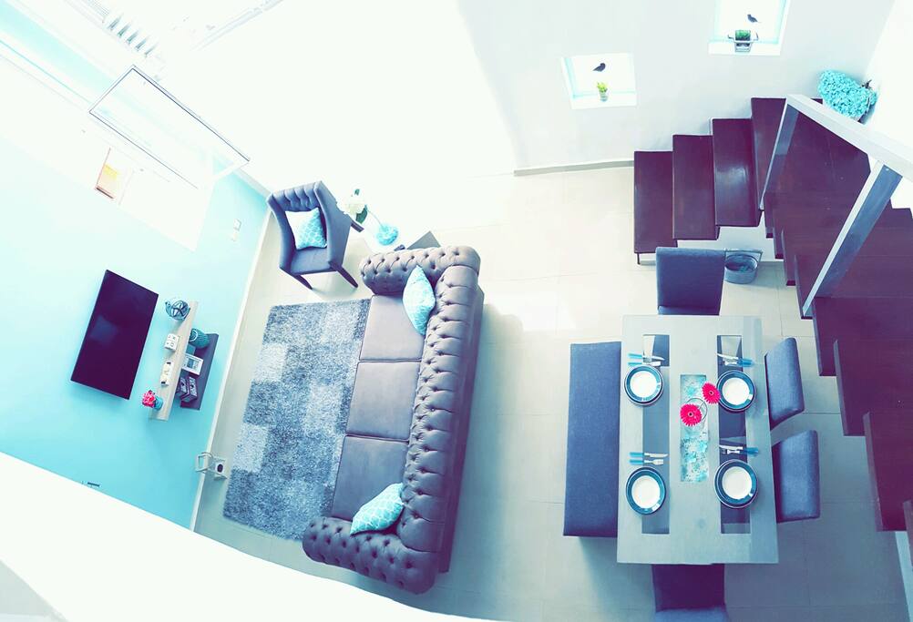 2 FLOORS