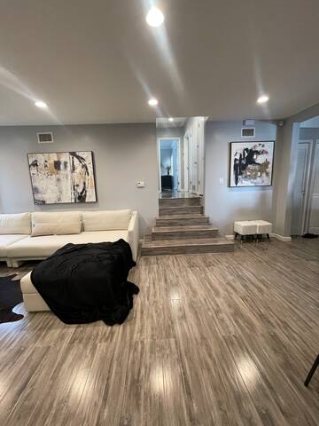 Sofi Château walking distance to SoFi gallery image 5