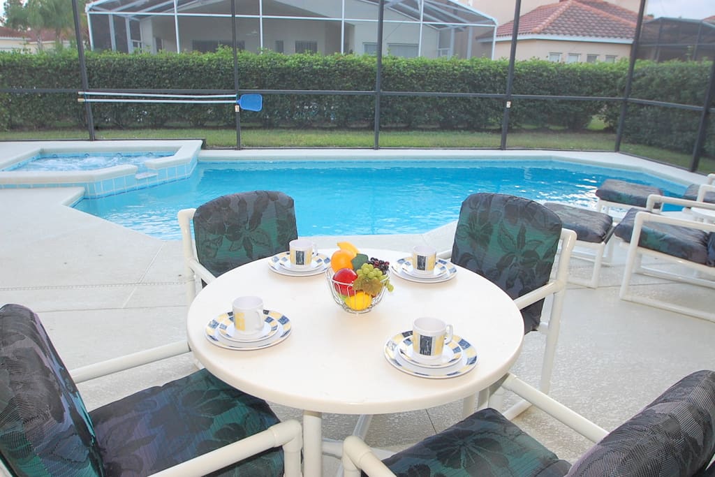 Chair,Furniture,Jacuzzi,Tub,Pool