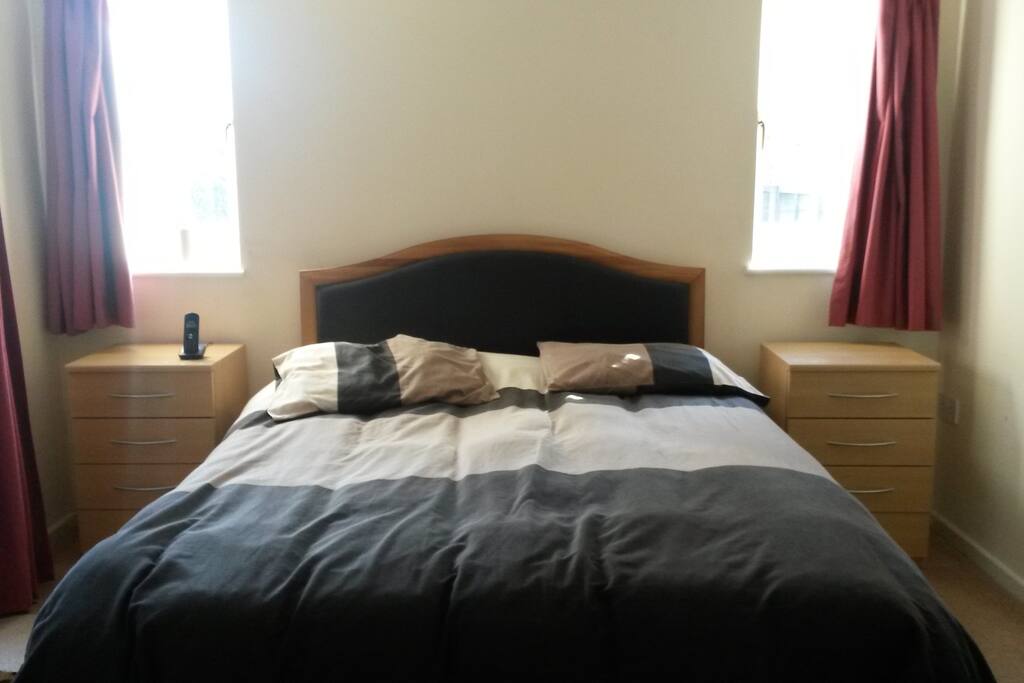 kingsize bed