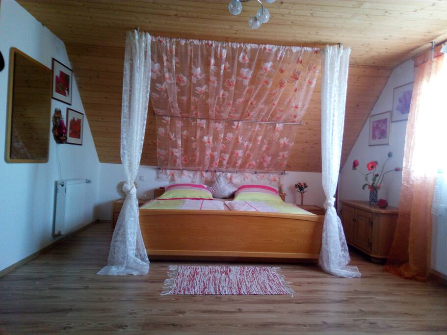 himmlisches Doppelbett