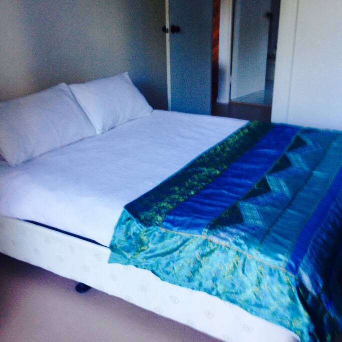 second bedroom new queen size bed