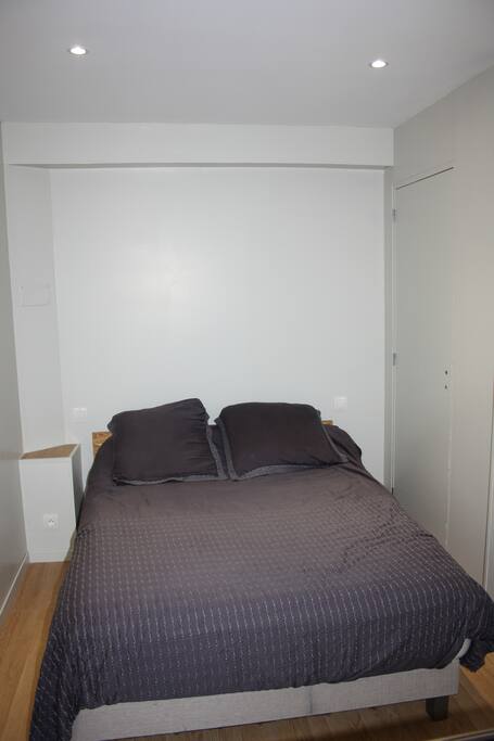 la chambre disposant d'un lit en 140 cm
