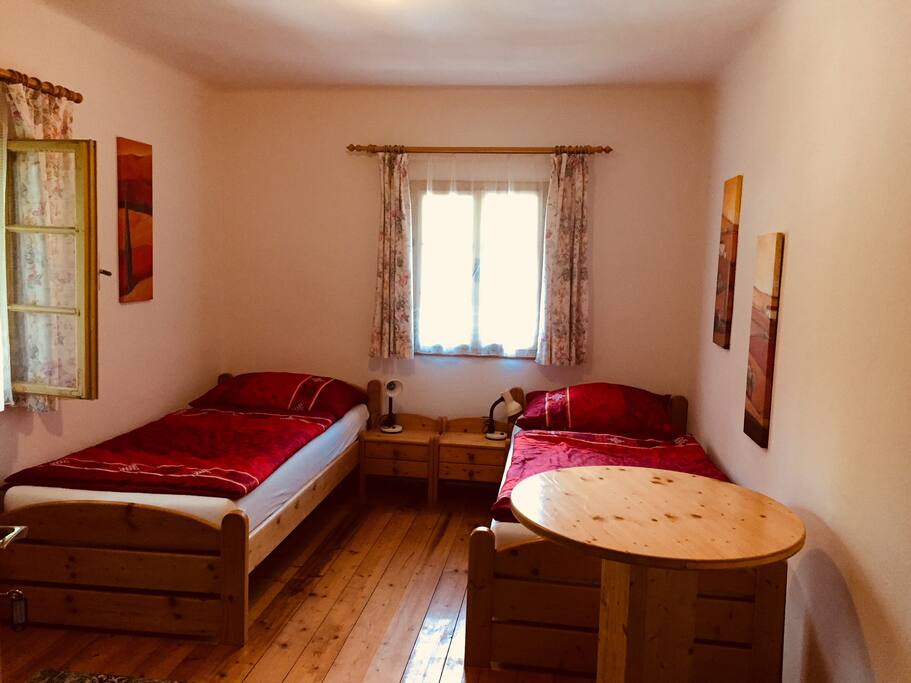 Schlafzimmer 2