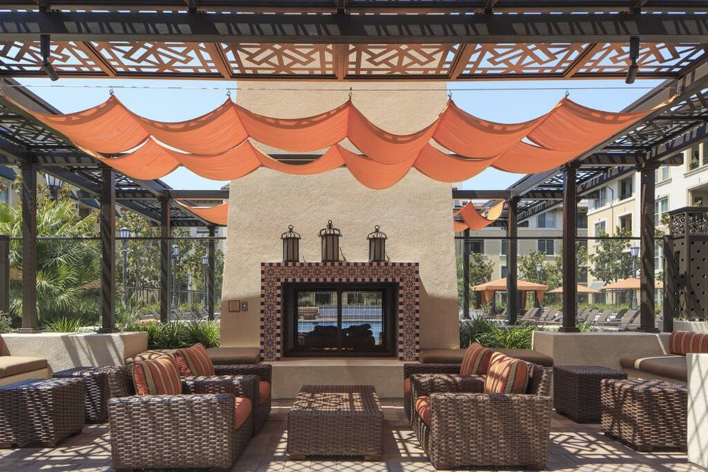 Outdoor fireplace