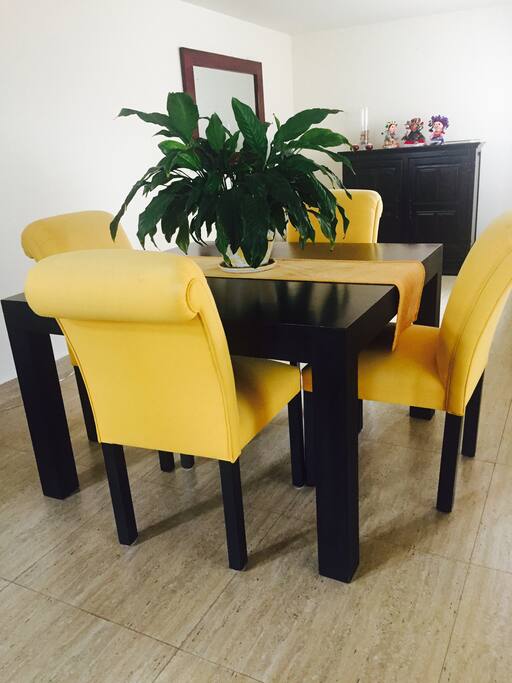 Mini comedor.
