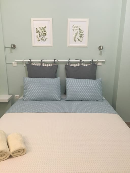 The queen size bed